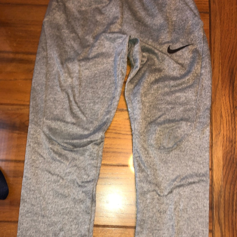 Boys Nike dri fit sweats large